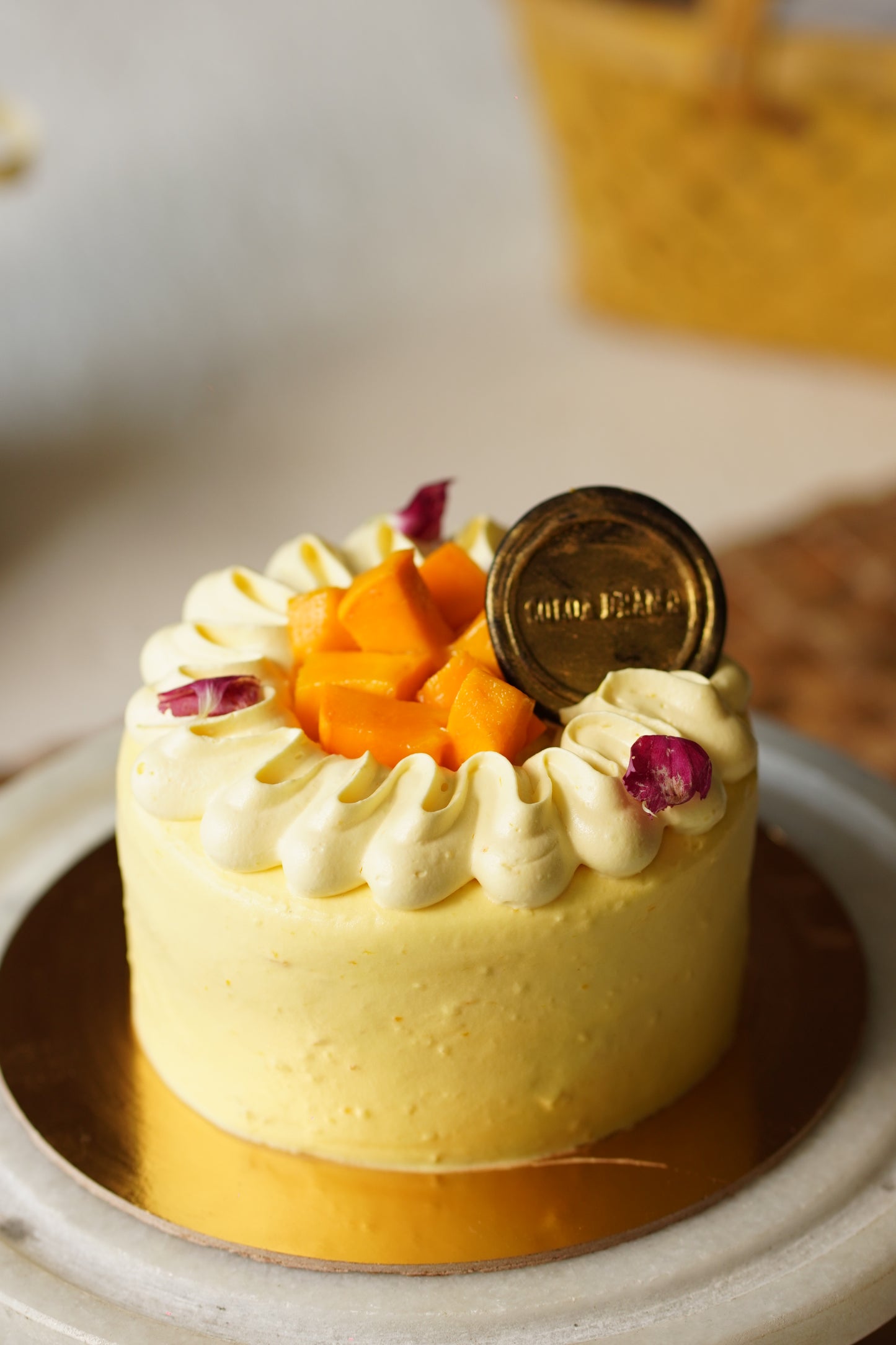 Mango White Chocolate Mousse Cake(500g)