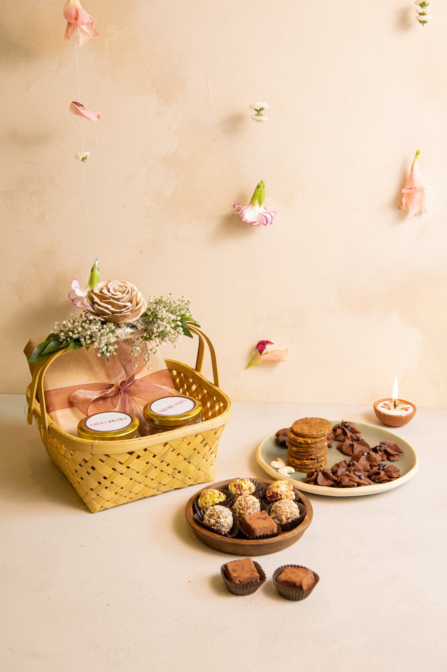 Floral Medium Basket Hamper