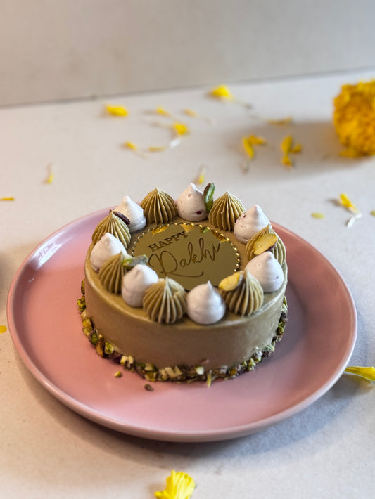 Raspberry pistachio bento cake