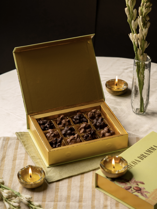 NUT CLUSTERS (Box of 12}
